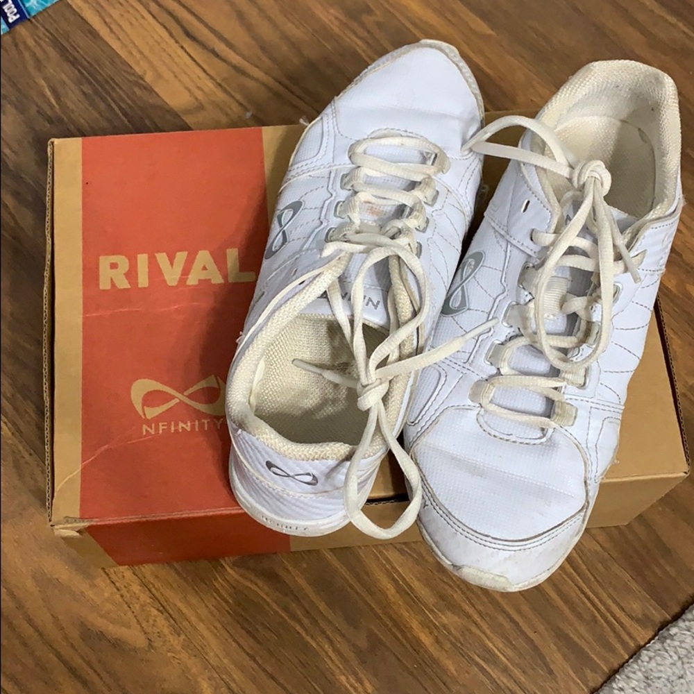Used Nfinity rival size 8.5